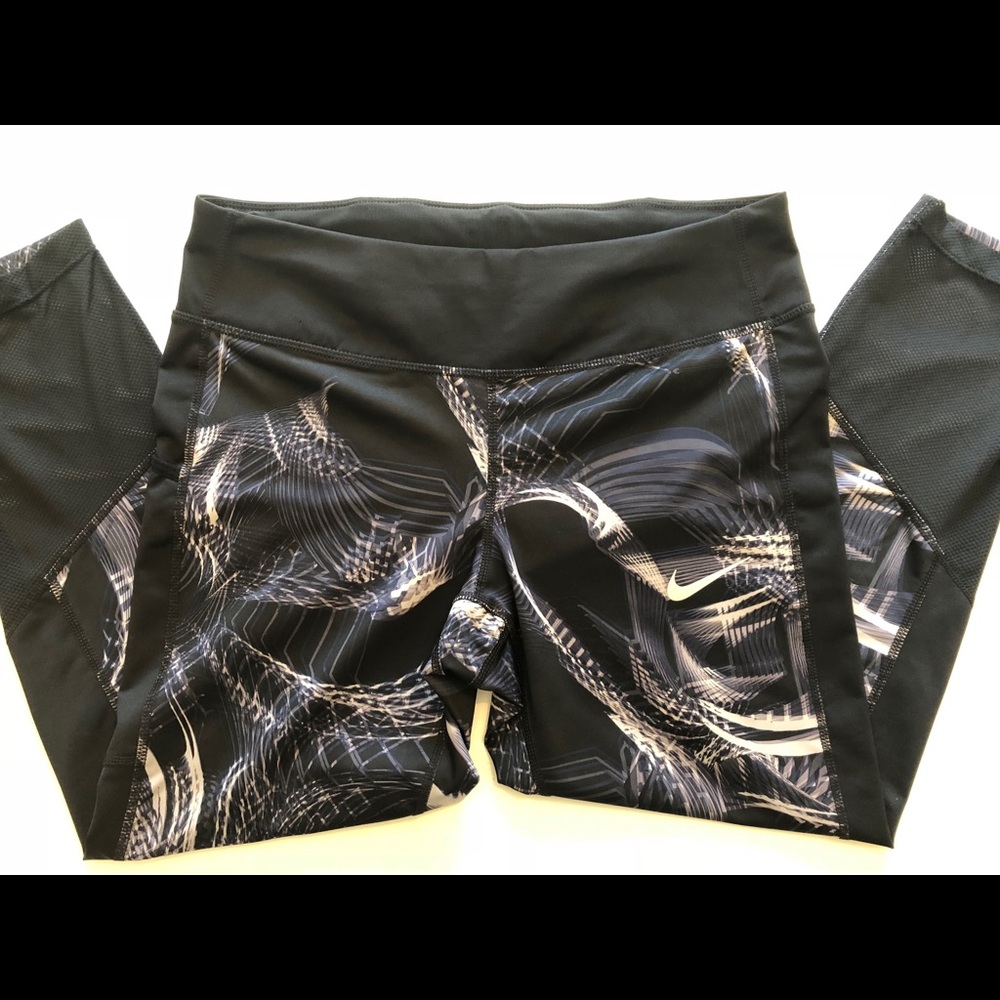 Flattering Nike Dri Fit Workout Capris